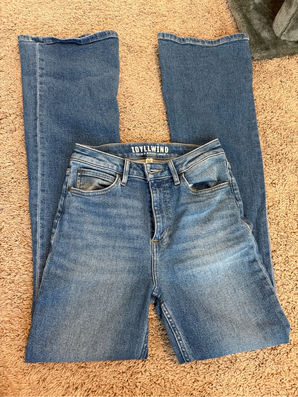 Idyllwind Women’s Medium Blue Flare Jeans